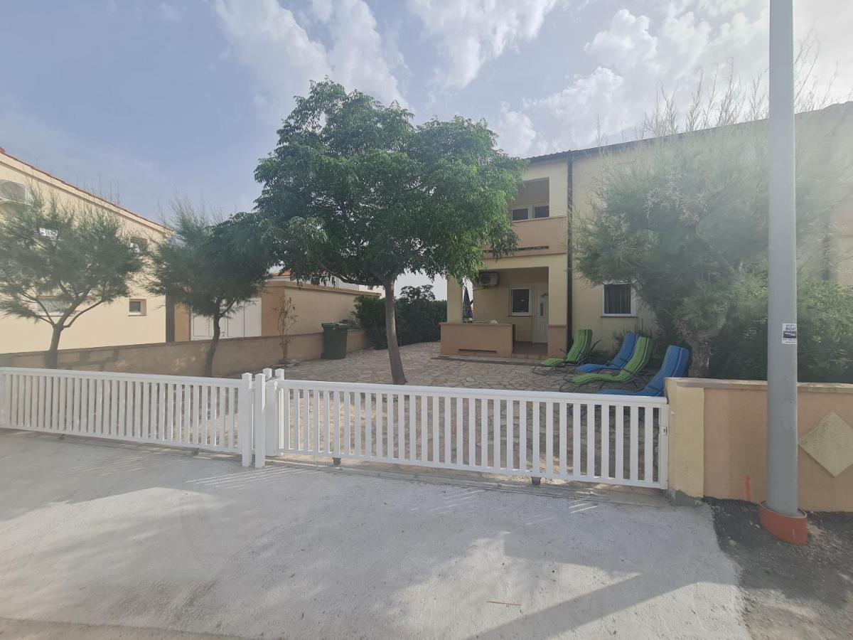 Apartman ˝Abaza˝ Vir Ngoại thất bức ảnh